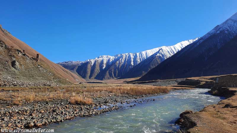 Vista del río Terek que atraviesa todo el Valle de Truso