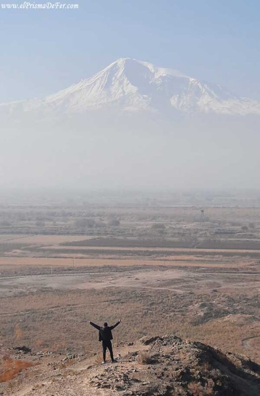 Contemplando el Monte Ararat desde Khor Virap - Armenia