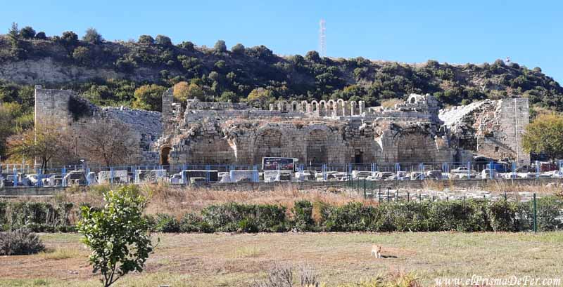 Anfiteatro de Perge