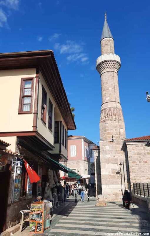 Minarete en el casco antiguo