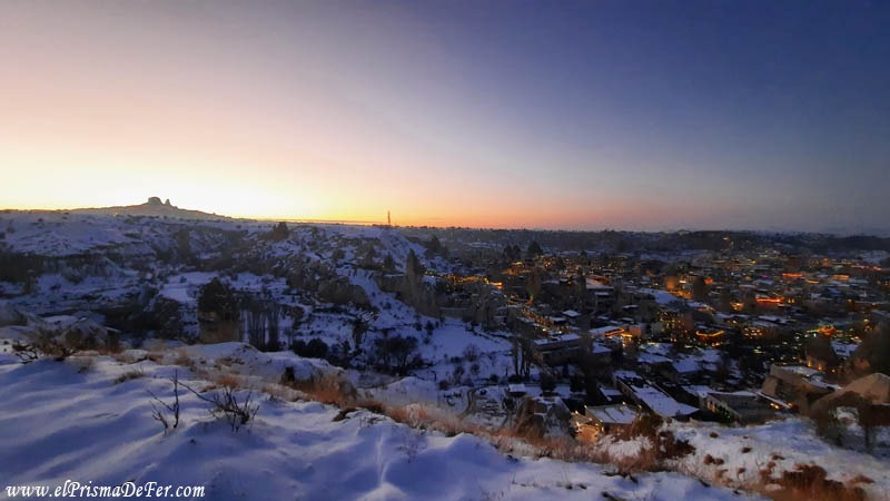 Vista del atardecer desde uno de los miradores de Göreme