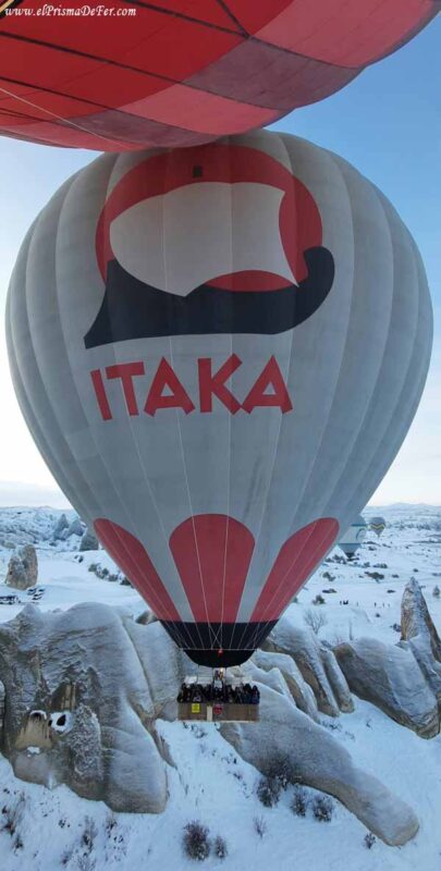 A veces los globos se chocan entre si, aunque el impacto es suave