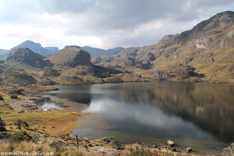 Uno de tantos lagos que se ven en el Parque Nacional Cajas - Ecuador
