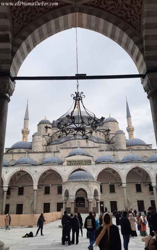 Ingreso a la Mezquita Azul