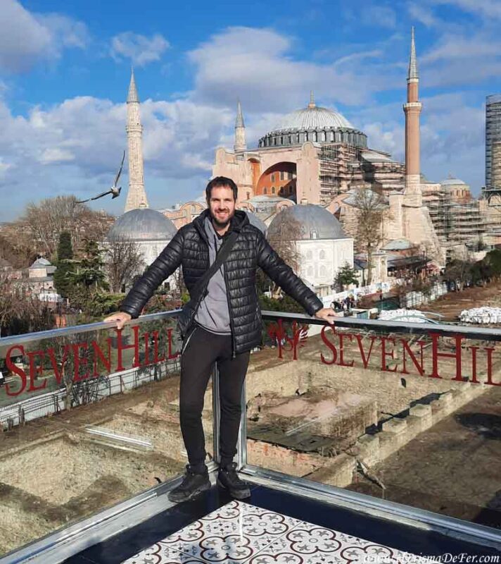 En el mirador del Seven Hill Restaurant