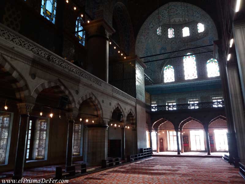 Interior de la Mezquita Azul