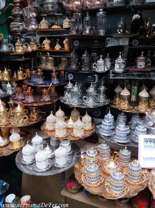 Tasas turcas en el Bazaar