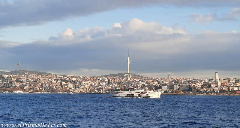 Vista desde el paseo marítimo de Galataport