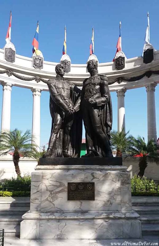 Monumento del encuentro entre San Martín y Bolivar en Guayaquil