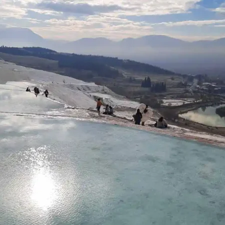Pamukkale y Hierápolis, cómo visitar las famosas terrazas blancas de Turquía