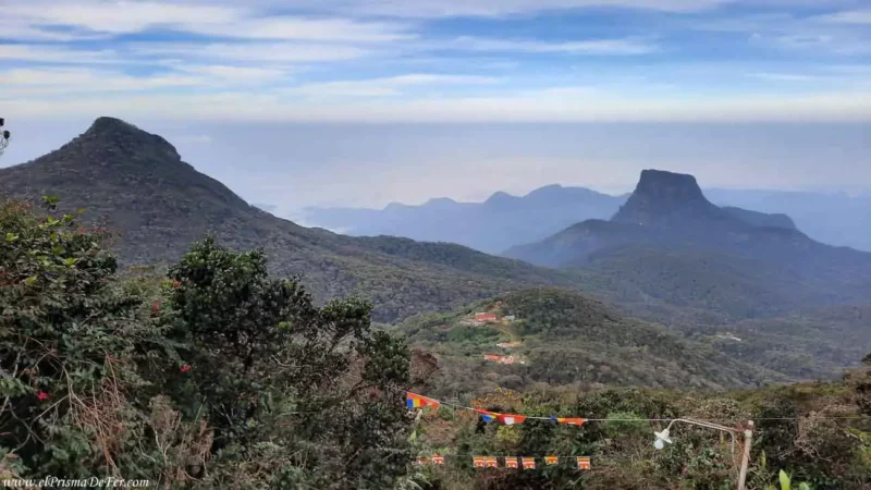 Paisaje visto desde el Adam's Peak en Sri Lanka