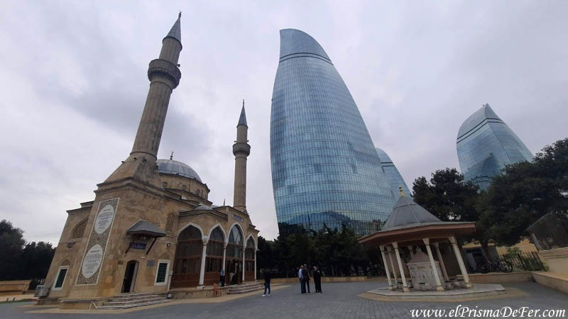 Mezcla entre modernidad y lo tradicional - Baku
