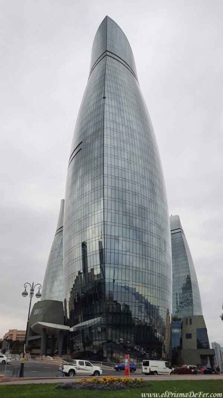 Lo imponente que son las Flame Tower - Bakú