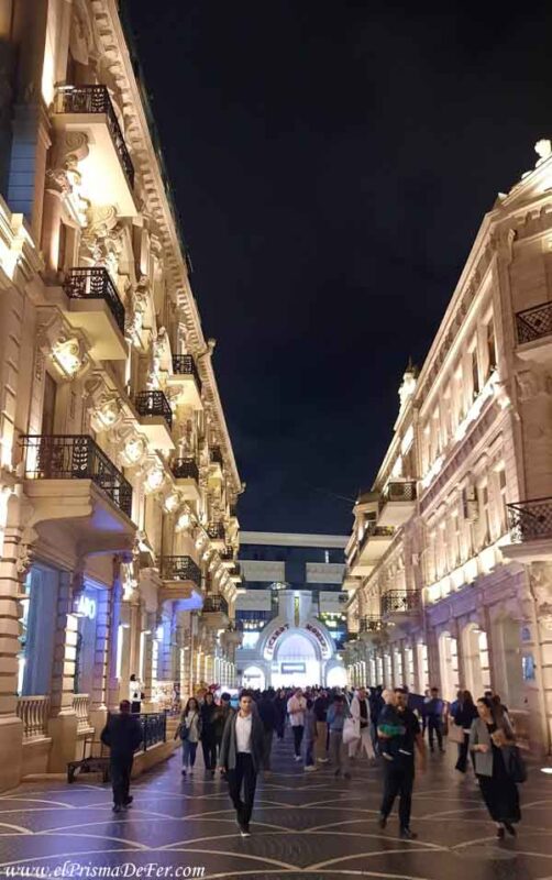 Parece Europa, pero no...es Bakú en Azerbaiyán