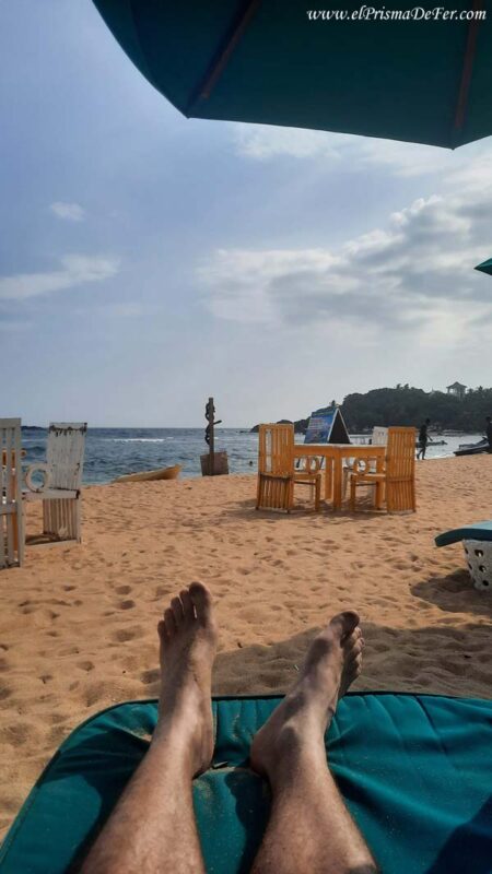 Descansando en Playa Mirissa - Sri Lanka