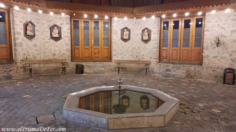 Interior del Caravansaray de Sheki