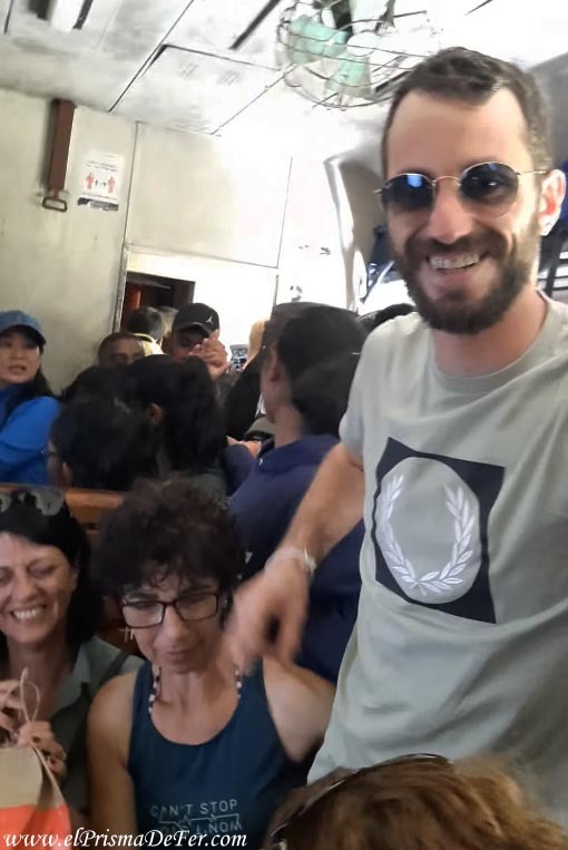 3ra clase en el tren que une Kandy y Ella