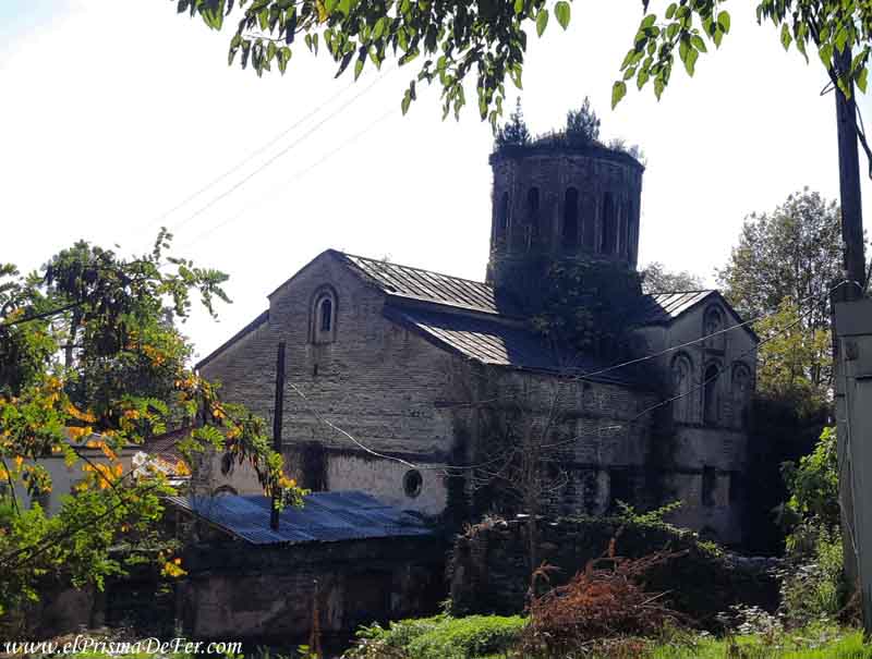 Ruinas de un antiguo Templo en Zaqatala