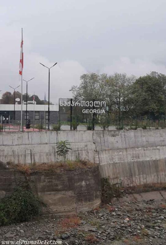 Cruzando la frontera entre Azerbaiyán y Georgia
