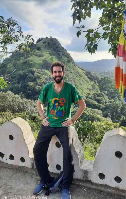 En el mirador que hay antes de ingresar a las cuevas de Dambulla