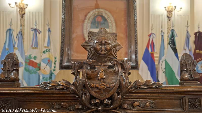 Decoración antigua de la sala dentro del Palacio de Gobierno