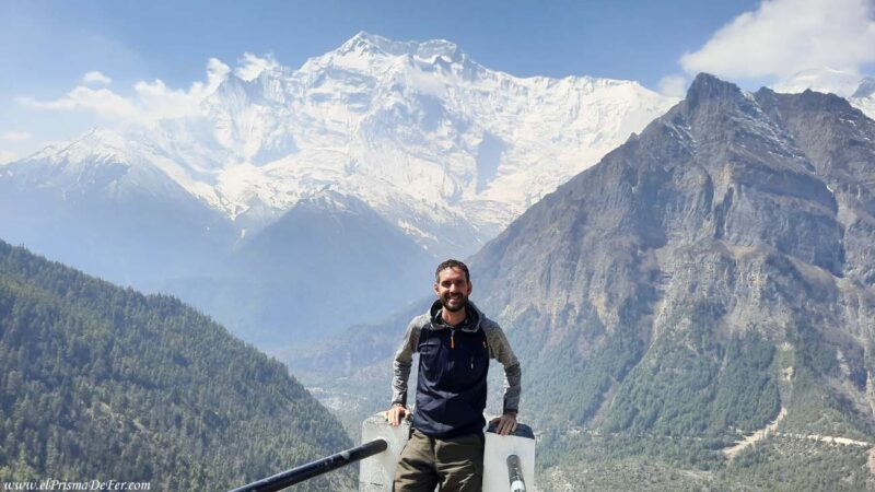 Muy feliz haciendo el trekking del circuito del Annapurna