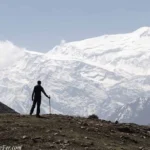 Haciendo trekking con vista al Annapurna 3 - Nepal