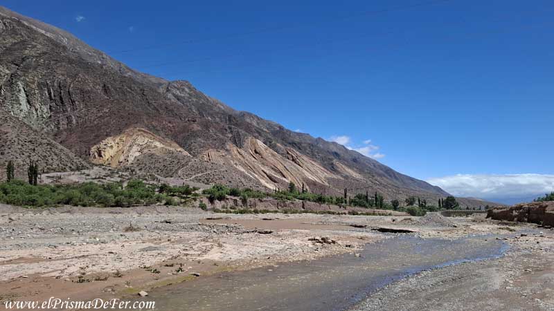 Río Grande con la Paleta del Pintor enfrente - Maimará