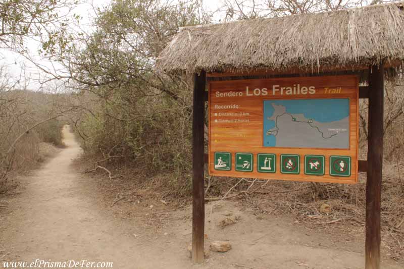 Señalización que indica el comienzo del Sendero Los Frailes