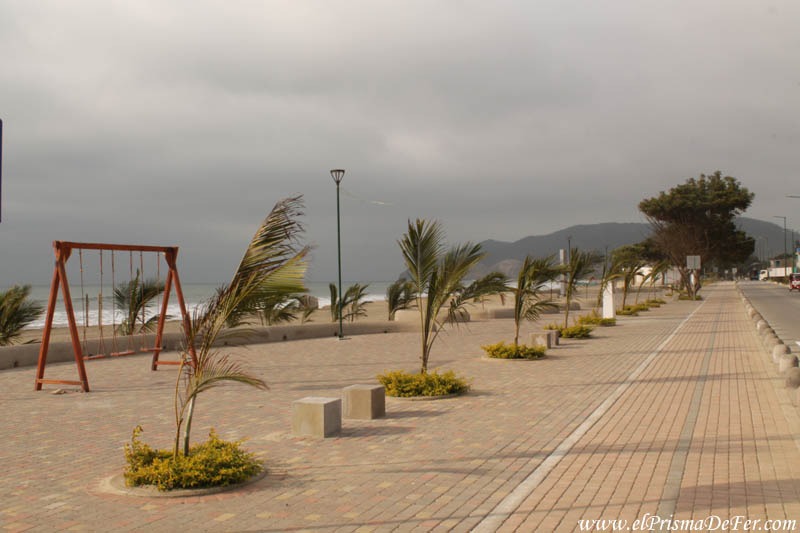 Malecon de Puerto Lopez - Ecuador
