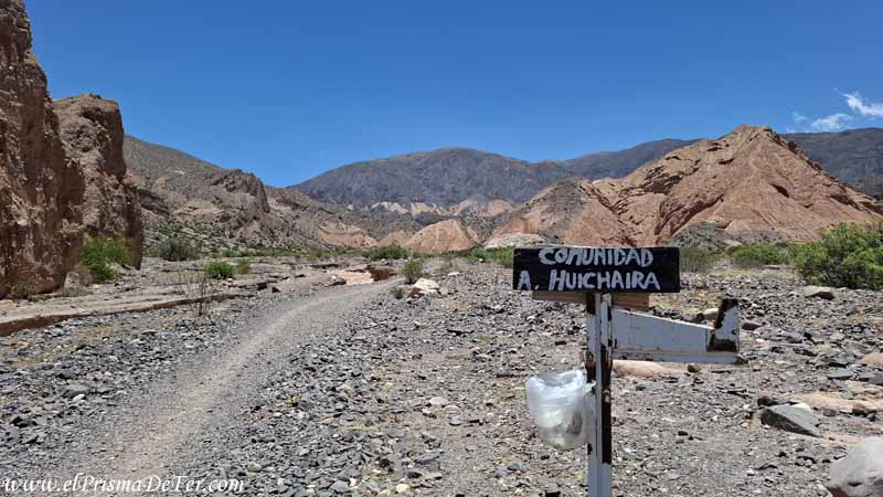 Sendero hacia los Castillos de Huichaira, cerca de Tilcara