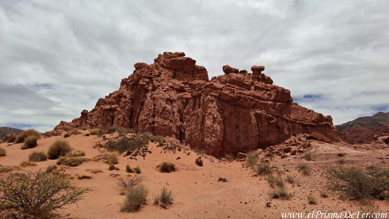 Una formación rocosa antes de comenzar el trekking