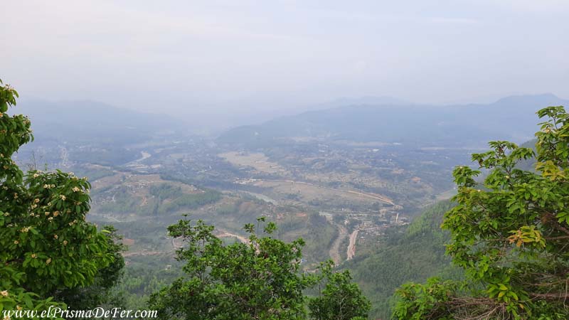 En un día despejado, ahí se debería ver el Himalaya :(