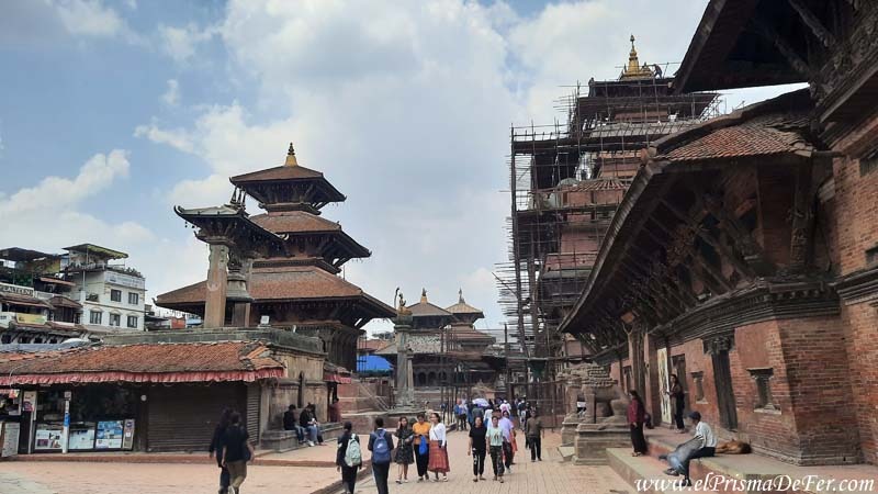 Calle principal de la Durbar Square de Patan