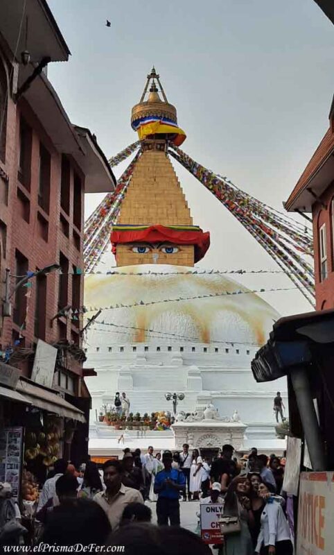 Calle de ingreso a Boudhanath Stupa - Kathmandu