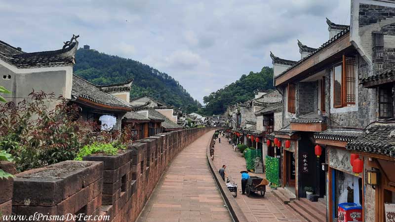 Vista desde la muralla de Fenghuang