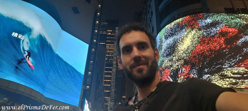 Algunas calles de Hong Kong parecen de Tokio