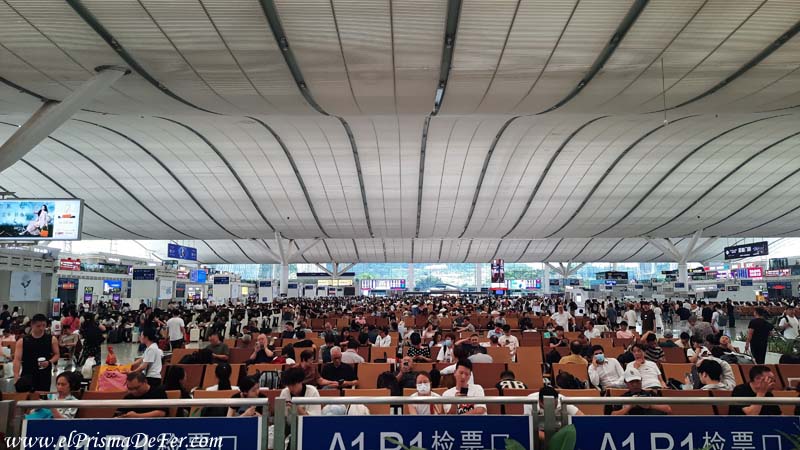 Una estación de tren en China, que parece un aeropuerto