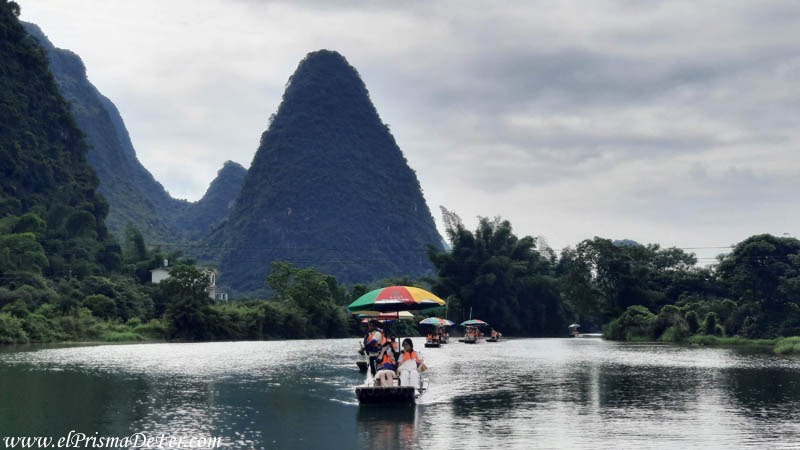 Paseo en botes de bamboo - Yangshuo