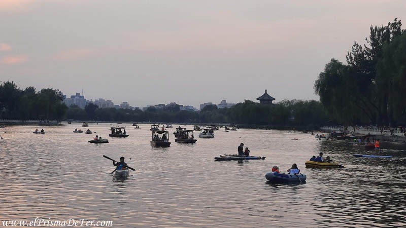 El lago en la zona de Shichahai