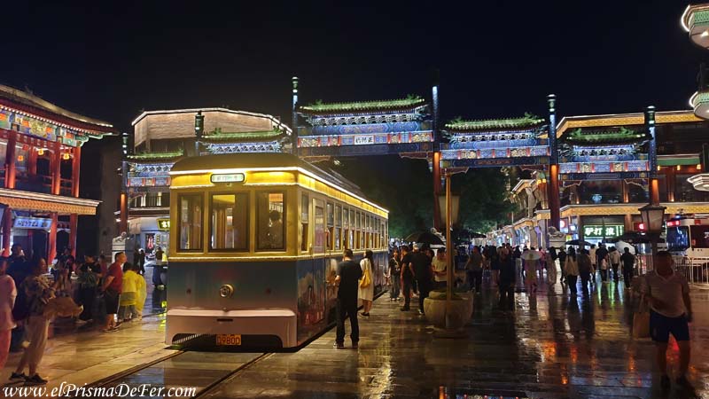 Tranvia sobre la calle Qianmen