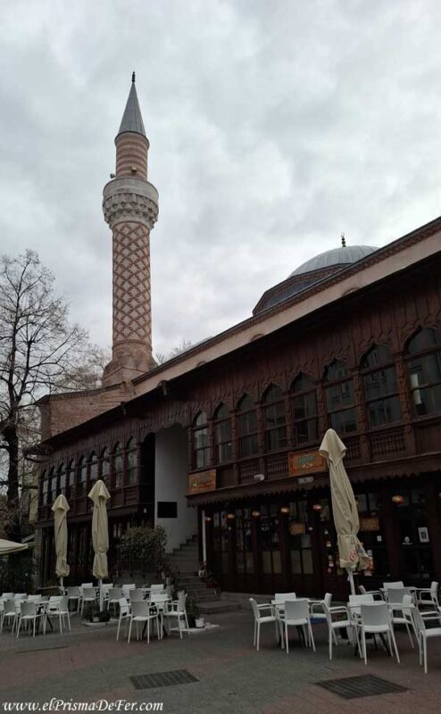 La zona de la mezquita en la calle principal de Plovdiv