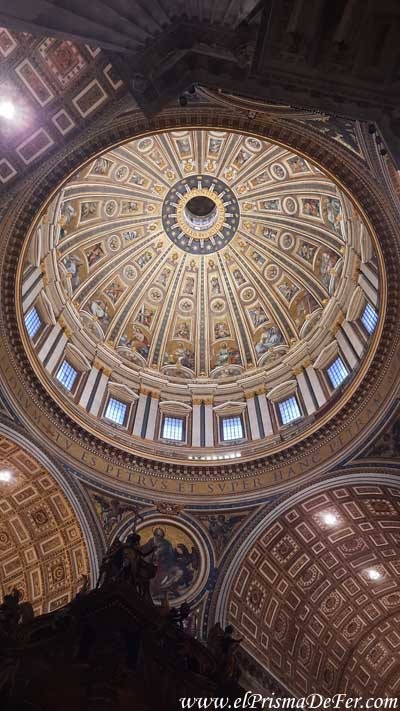 Cúpula de la Basílica de San Pedro desde dentro